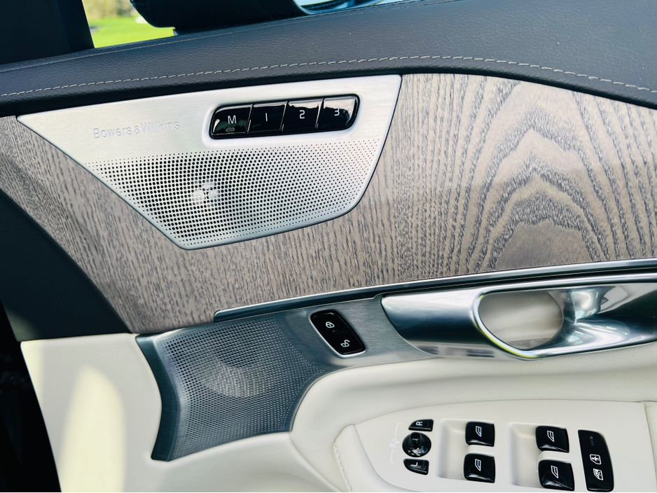 2022 Volvo XC90 ULTIMATE T8 RECHARGE AWD