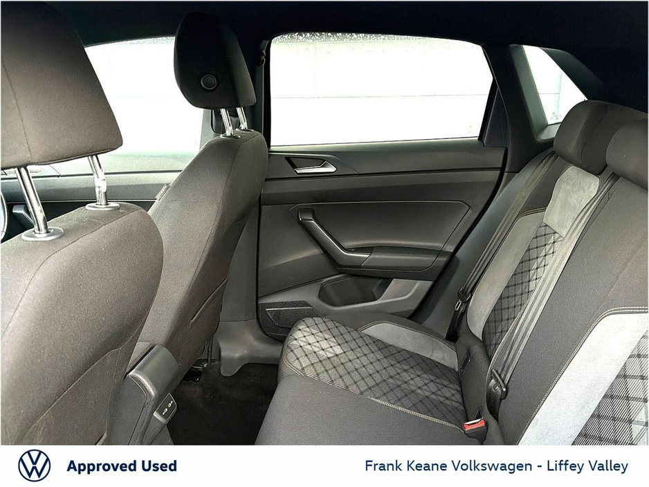 2023 Volkswagen Polo - image 6