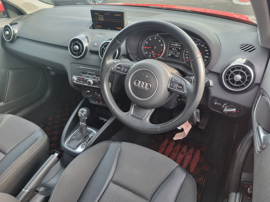 2015 Audi A1 - image 6