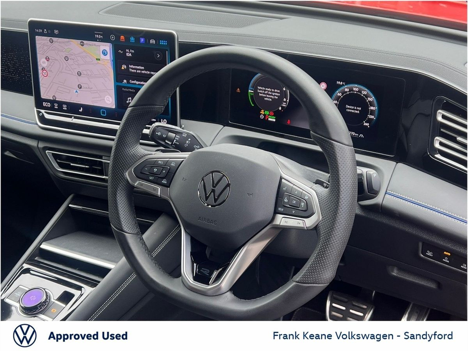2025 Volkswagen Tiguan - image 7