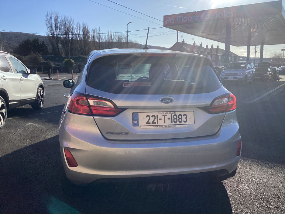 2022 Ford Fiesta - image 5