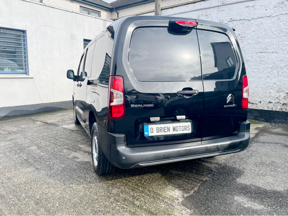 2023 Citroen Berlingo - image 25