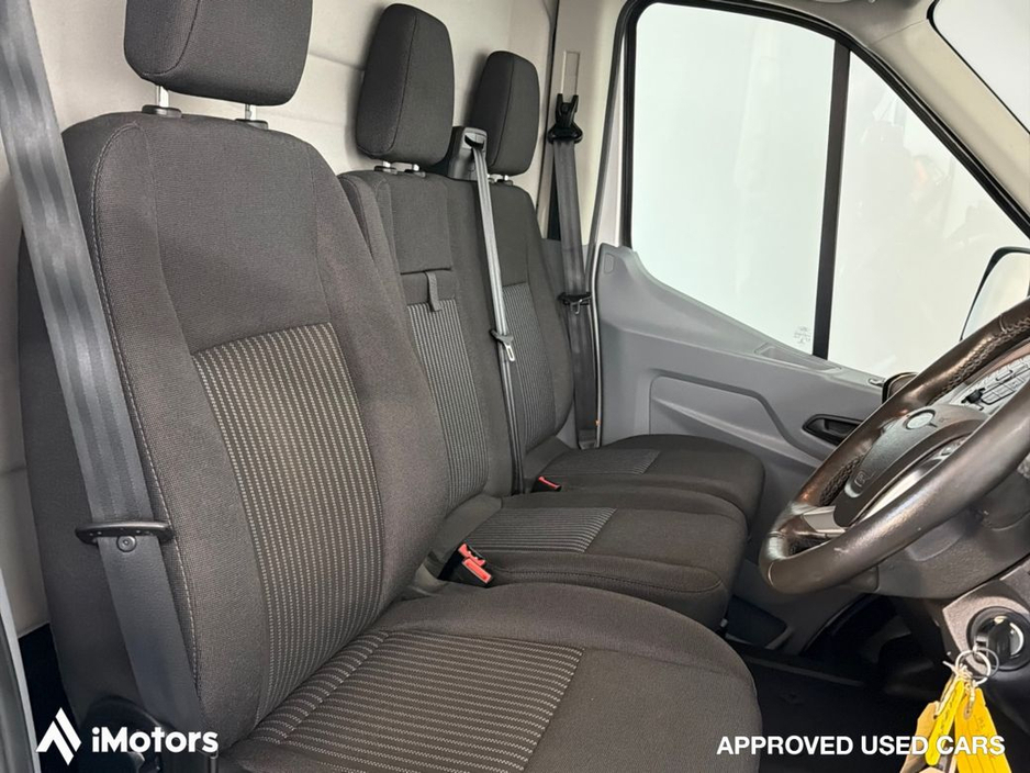 2019 Ford Transit - image 17