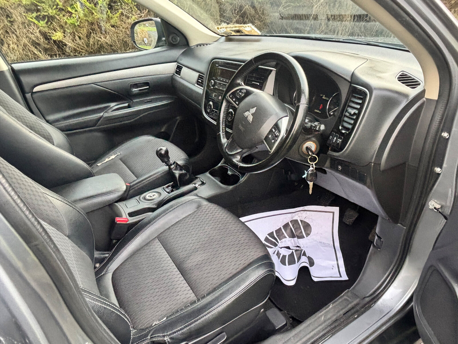 2015 Mitsubishi Outlander 2.2 DI-D 150PS 6MT 4WD 7-Seater Intense €8,995