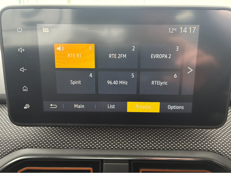 2022 Dacia Sandero - image 14