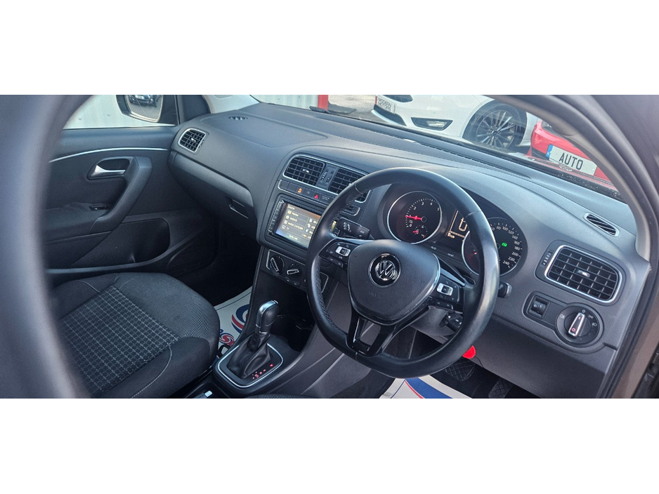 2015 Volkswagen Polo - image 22