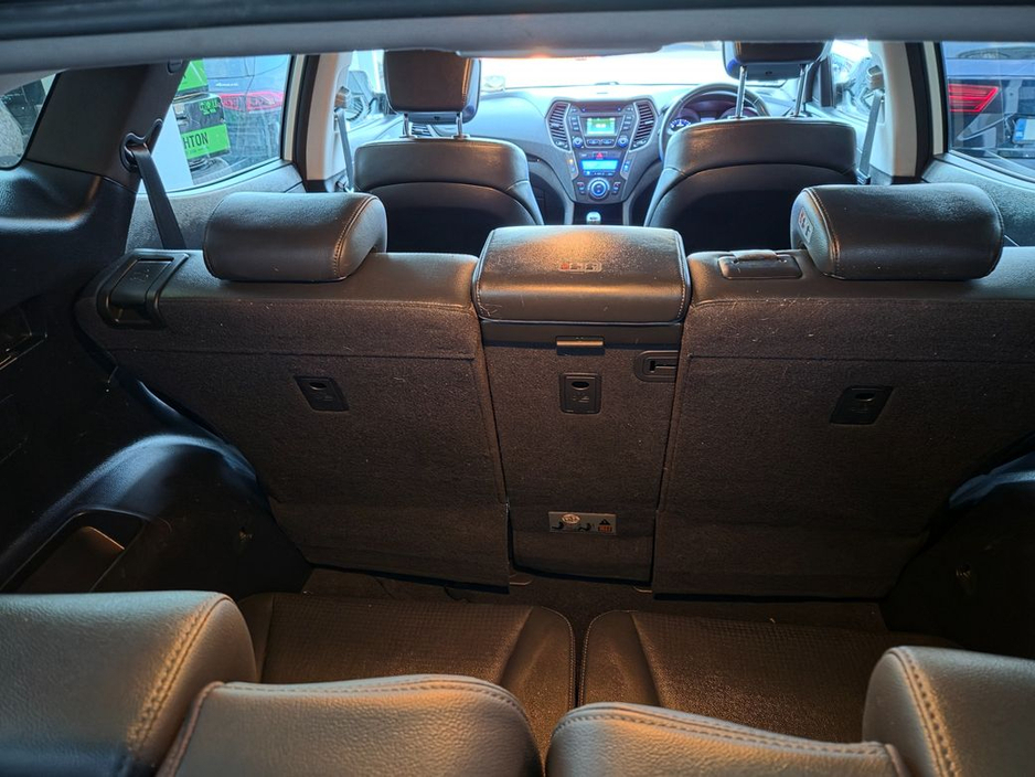 2015 Hyundai Santa Fe - image 6