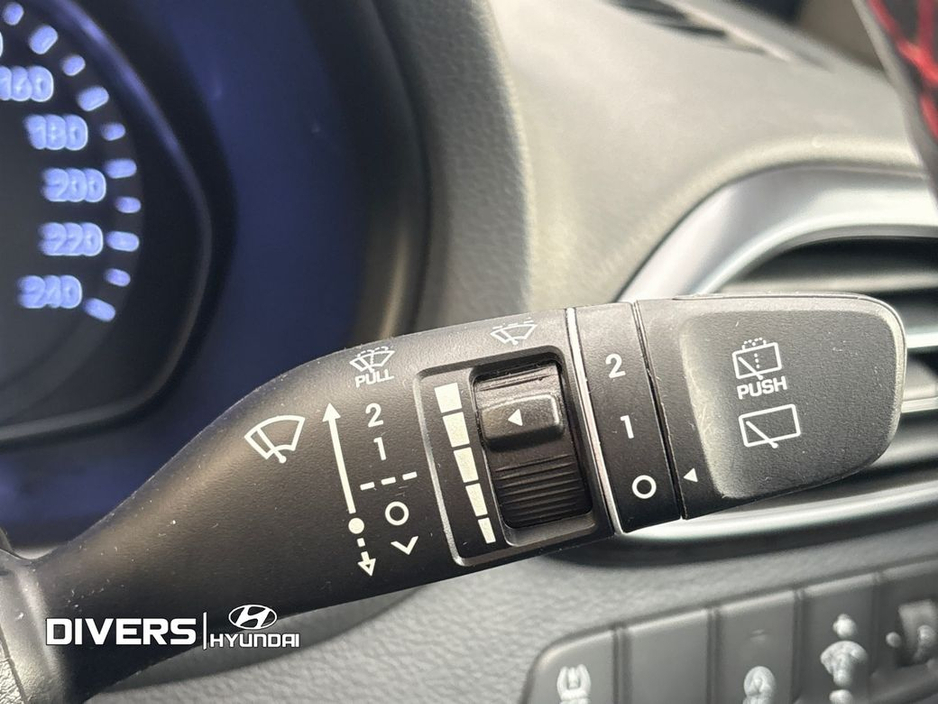 2023 Hyundai i30 - image 17