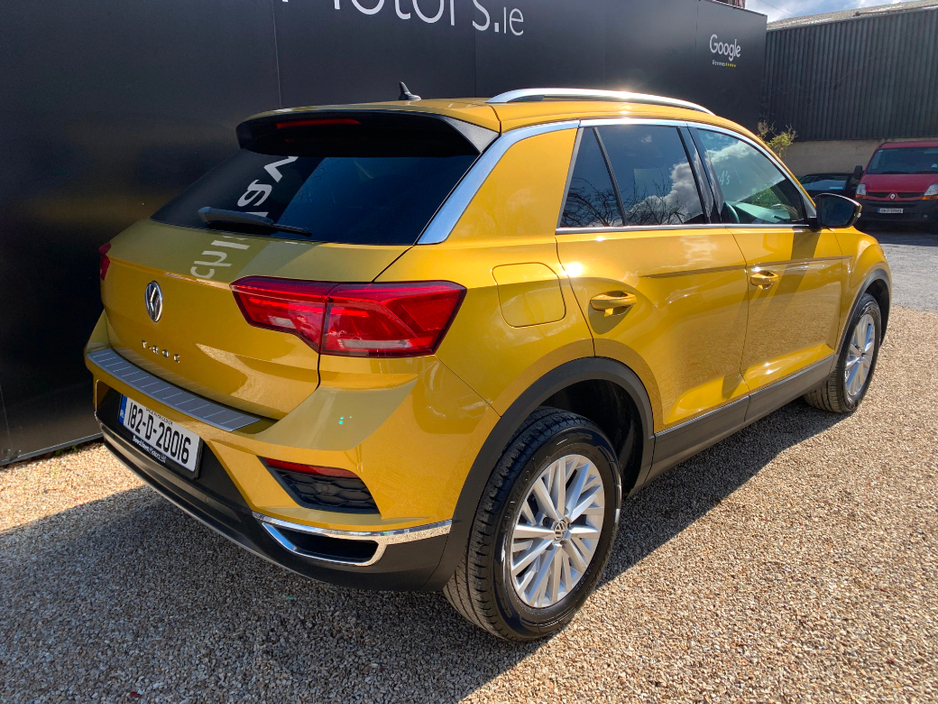 2018 Volkswagen T-Roc - image 3