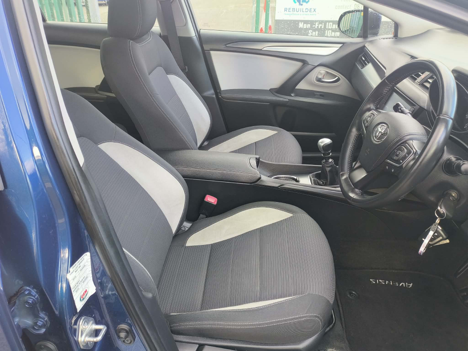 2018 Toyota Avensis - image 10