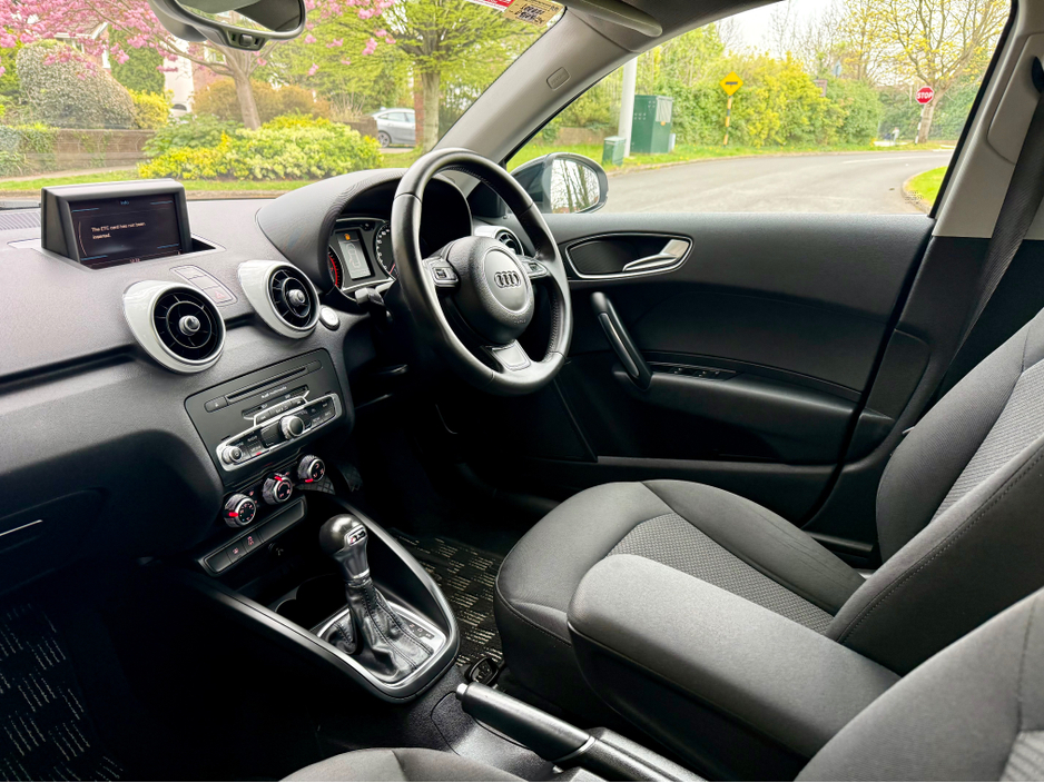 2014 Audi A1 - image 18