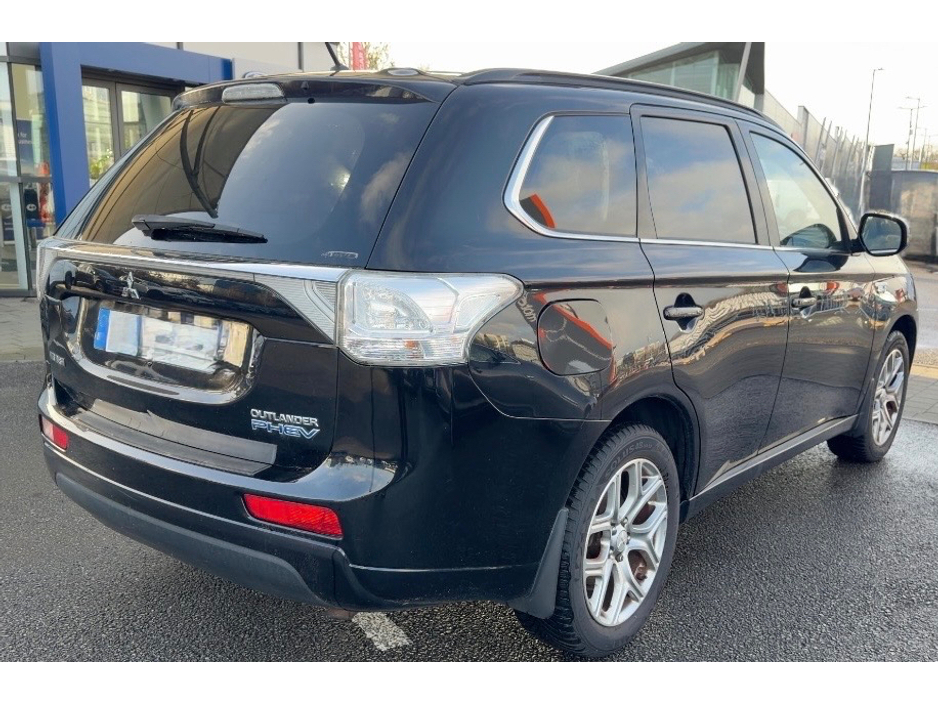 2015 Mitsubishi Outlander 2.0 GX4H PHEV 160BHP 5DR AUTO €10,450