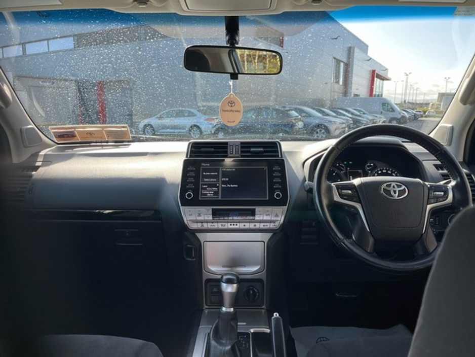 2023 Toyota Landcruiser - image 8