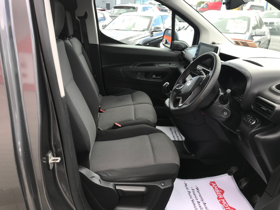 2019 Vauxhall Combo - image 46