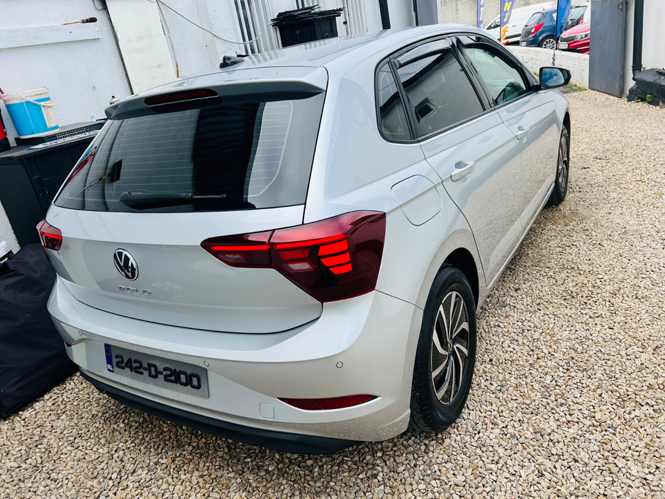 2024 Volkswagen Polo - image 6