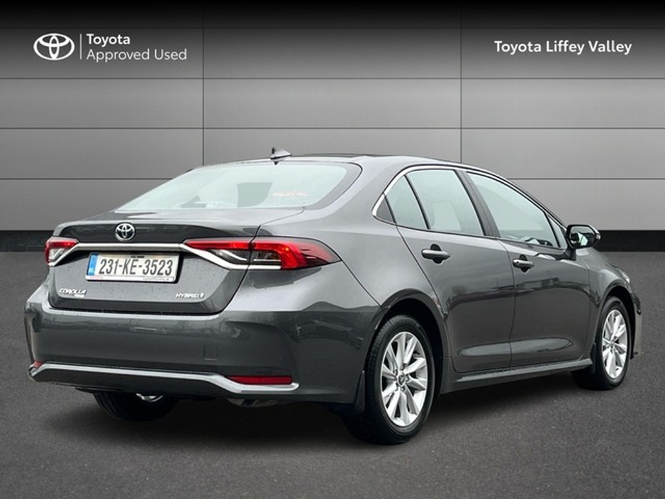 2023 Toyota Corolla - image 2