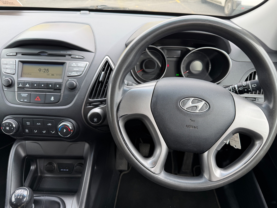 2015 Hyundai ix35 - image 4