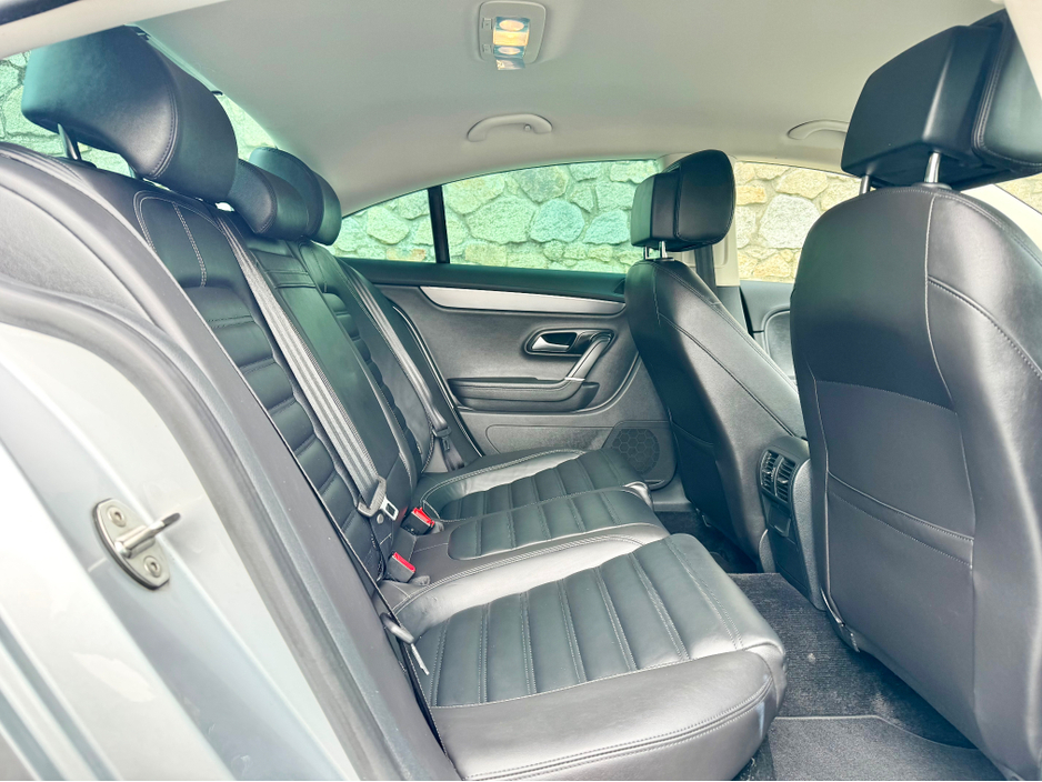 2016 Volkswagen Passat CC - image 18