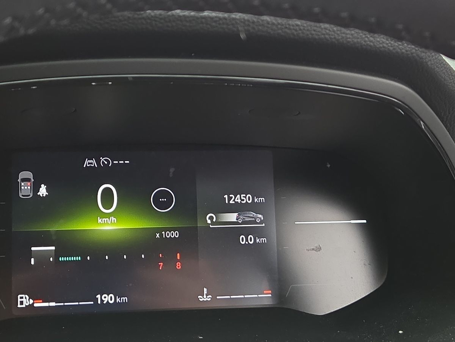 2025 Renault Captur - image 13