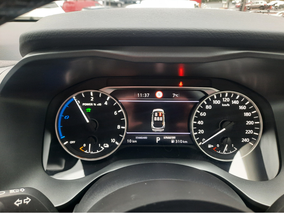 2026 Nissan Qashqai E-POWER SV + WARM PACK