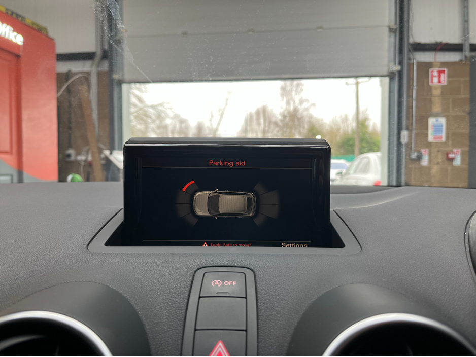 2016 Audi A1 2016 AUDI A1 TFSI 1.0 AUTOMATIC / CRUISE CONTROL / PARKING AID