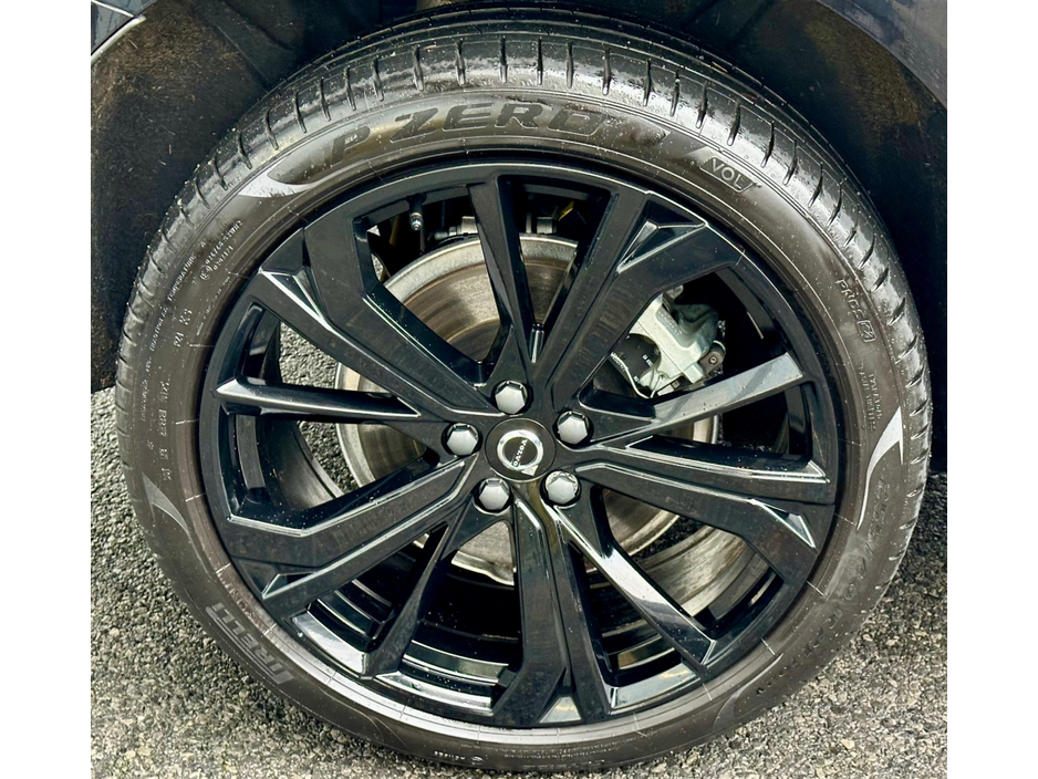 2025 Volvo XC60 AWD T6 TOP SPEC