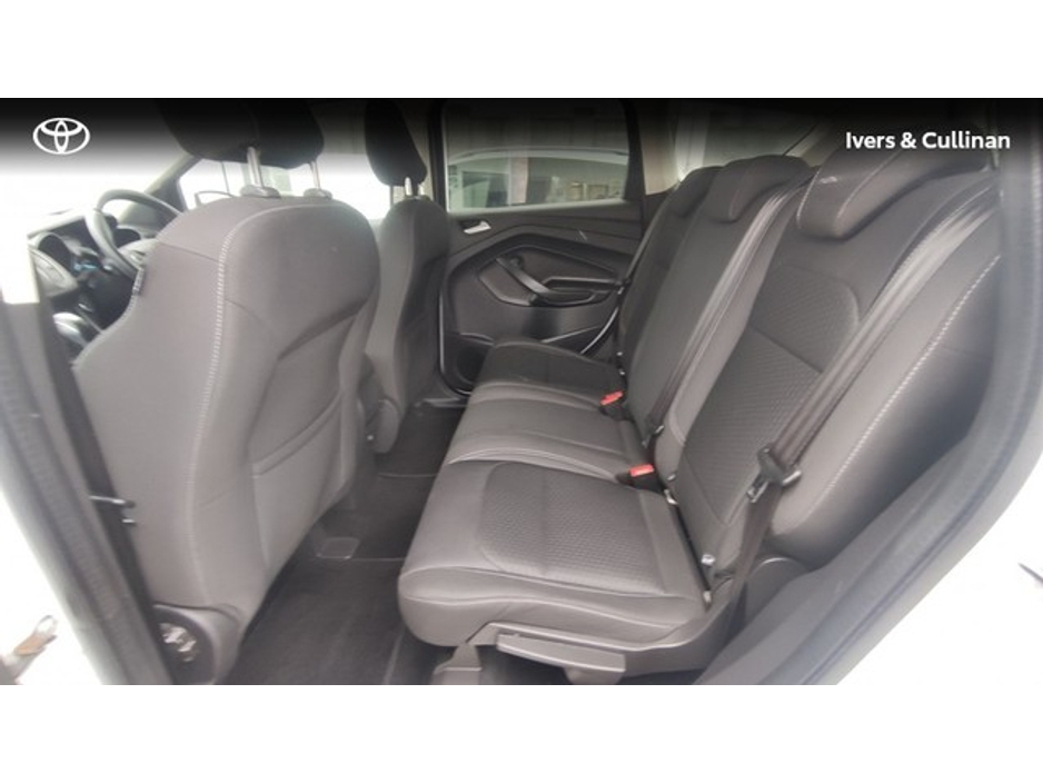 2018 Ford Kuga - image 9