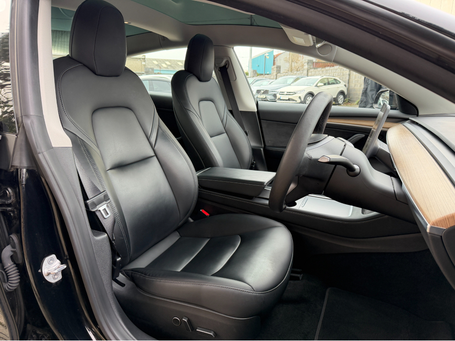 2022 Tesla Model 3 PAN ROOF..BLACK LEATHER..WARRANTY INCLUDED..FINANCE PROVIDED €22,900