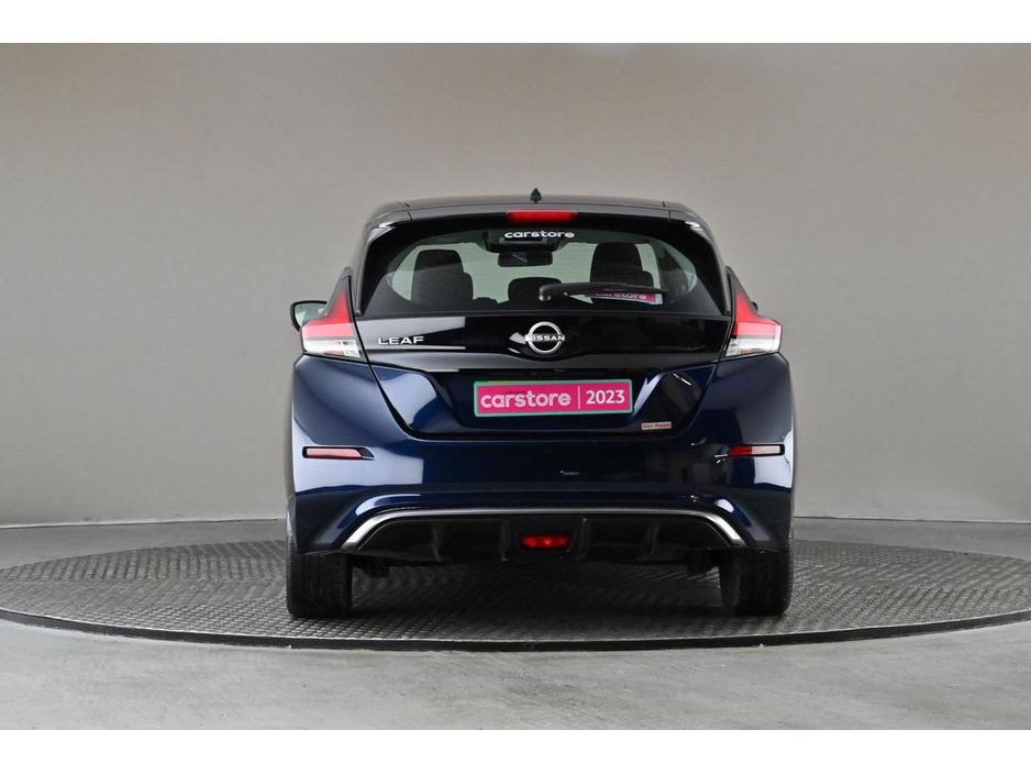 2023 Nissan Leaf - image 7