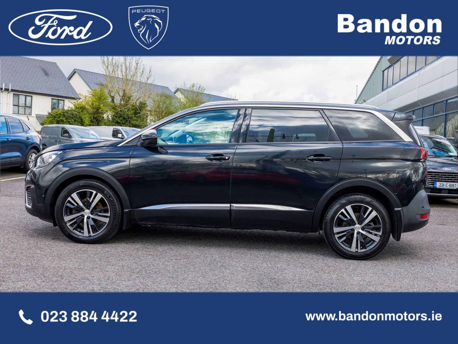 2019 Peugeot 5008 - image 4