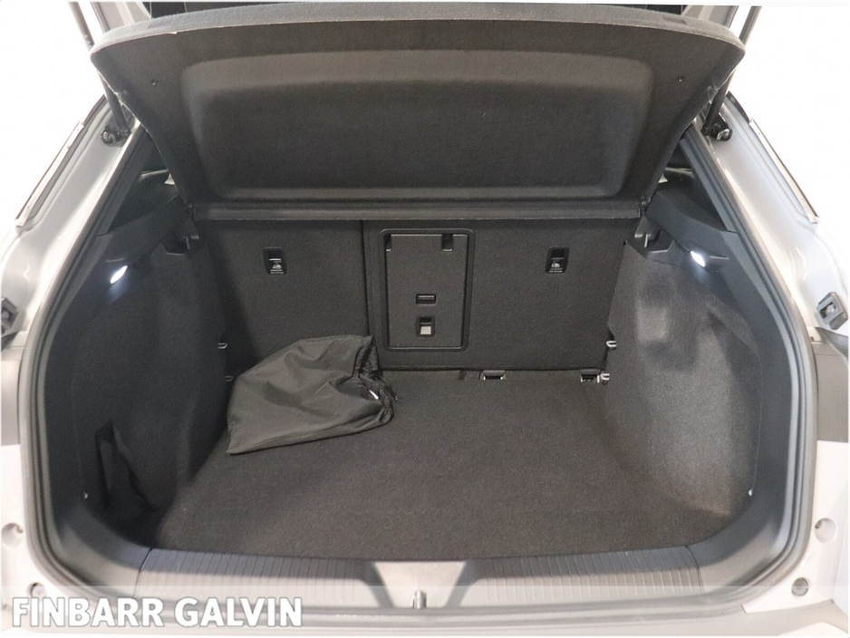 2023 Volkswagen ID.4 - image 15