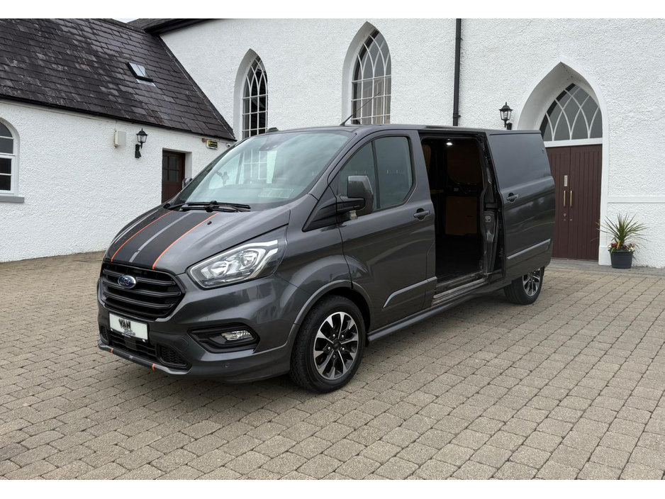 2021 Ford Transit Custom - image 9