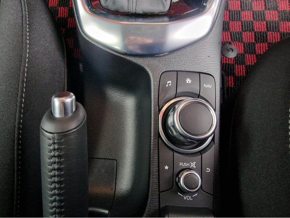 2017 Mazda Mazda2 - image 26