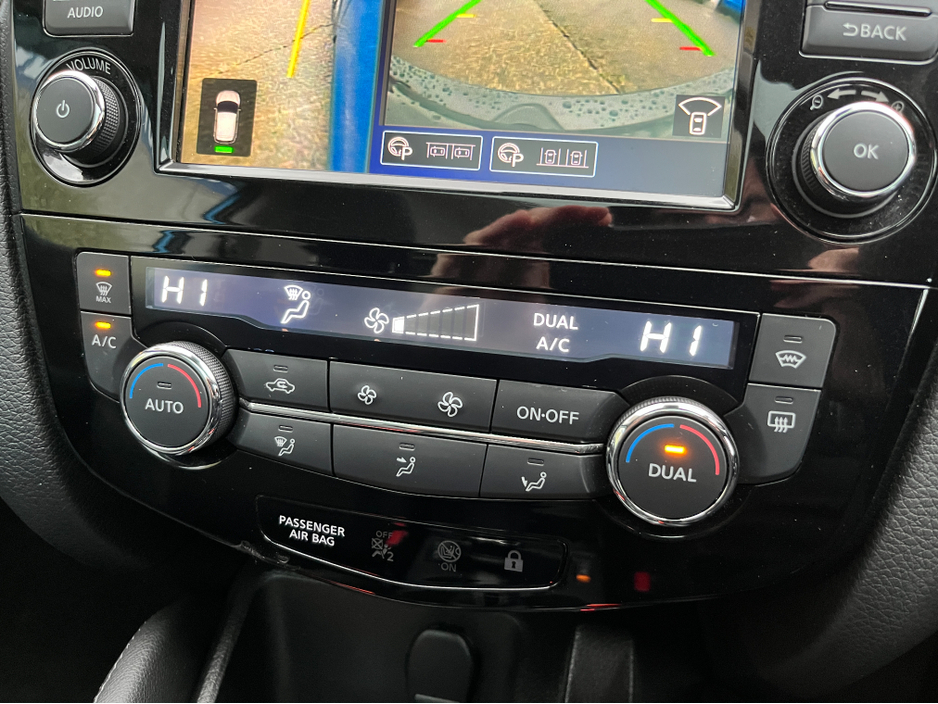 2020 Nissan Qashqai DIG-T TEKNA 1.3 PETROL //MASSIVE SPEC//PANORAMIC GLASS ROOF//SAT NAV//BOSE SOUND SYSTEM//HALF LEATHER HEATED SEATS//ADAPTIVE CRUISE CONTROL// €19,950