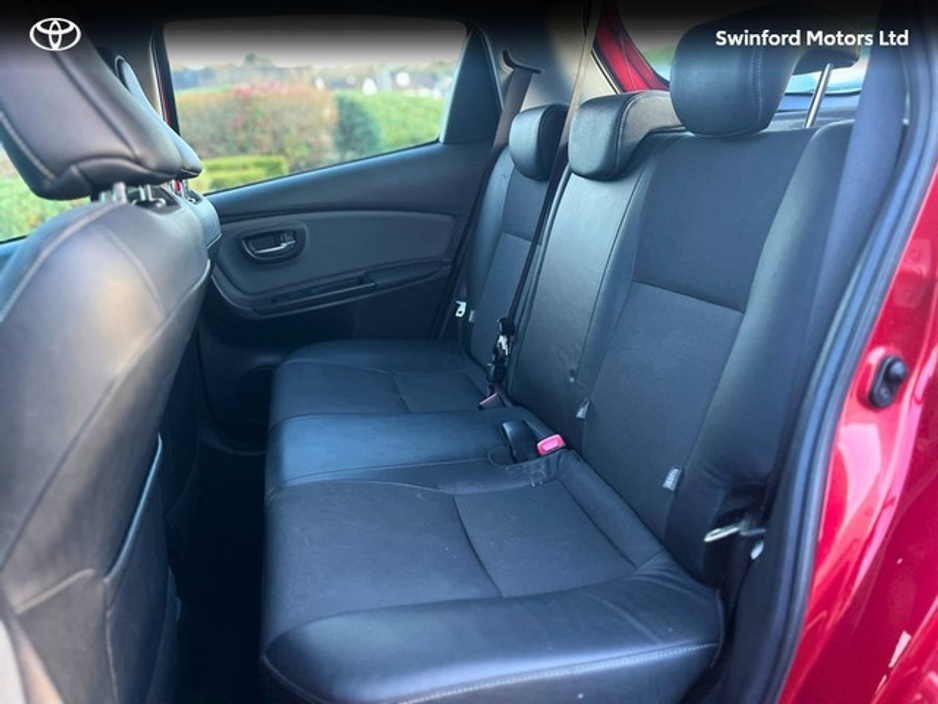 2016 Toyota Yaris YARIS HYBRID LUXURY MC