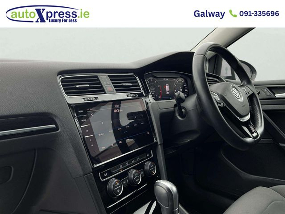 2019 Volkswagen Golf - image 24