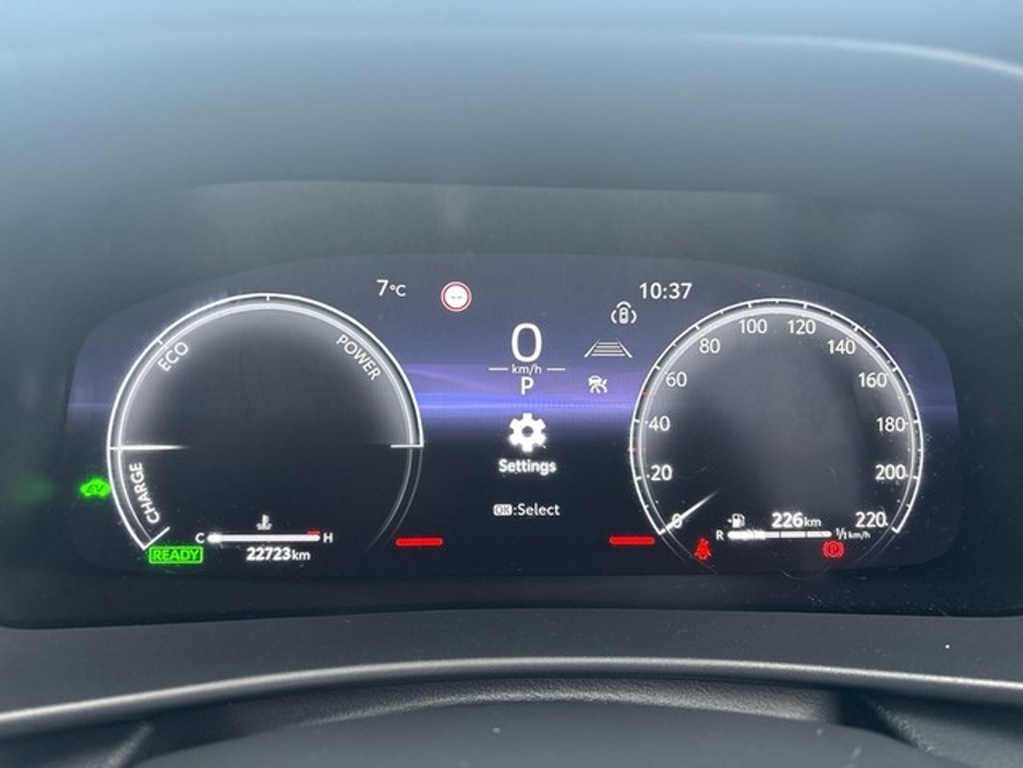 2024 Toyota C-HR - image 11