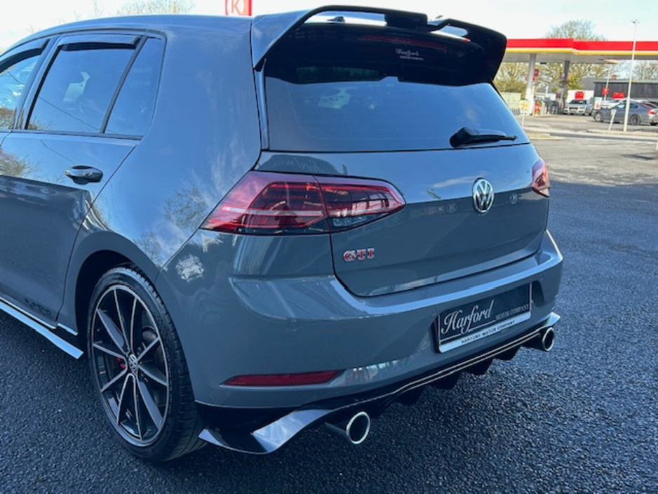 2019 Volkswagen Golf - image 7