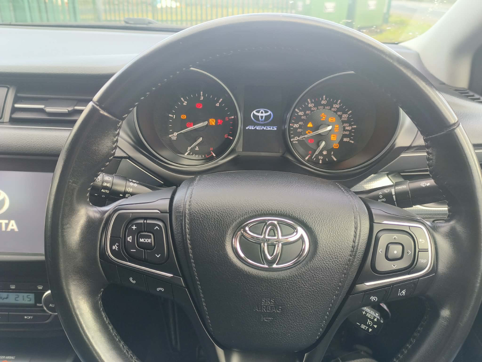 2018 Toyota Avensis - image 9