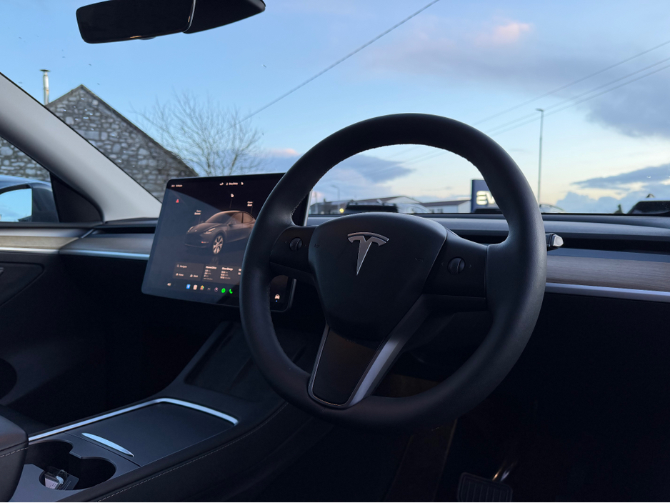 2023 Tesla Model Y - image 18