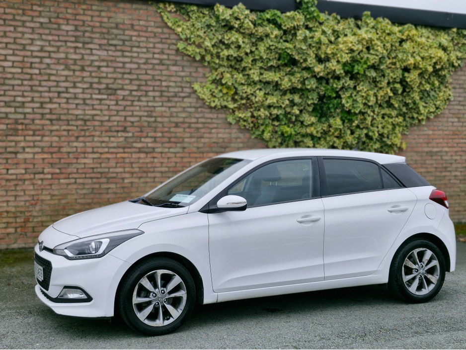 2015 Hyundai i20 - image 5