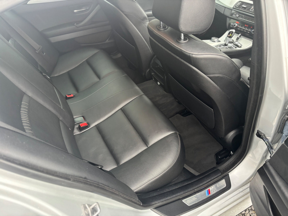 2016 BMW 5 Series - image 17