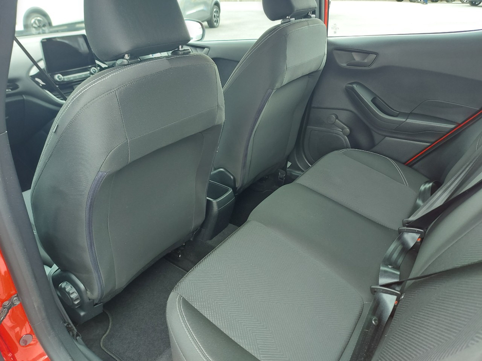 2022 Ford Fiesta - image 15