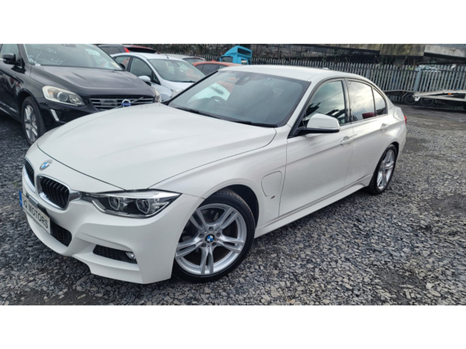2016 BMW 3 Series - image 3
