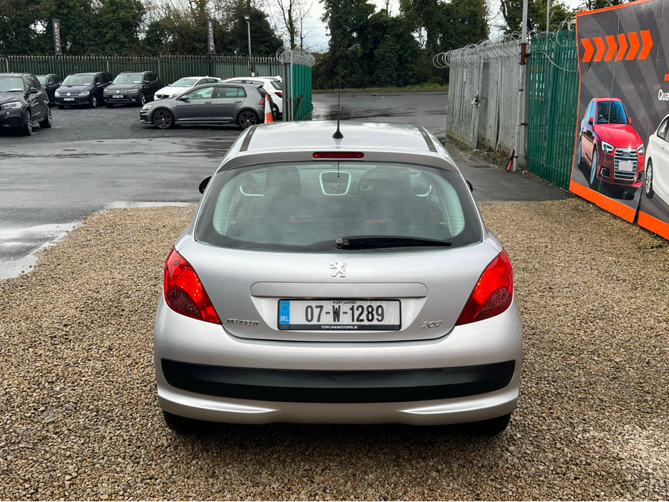 2007 Peugeot 207 - image 6