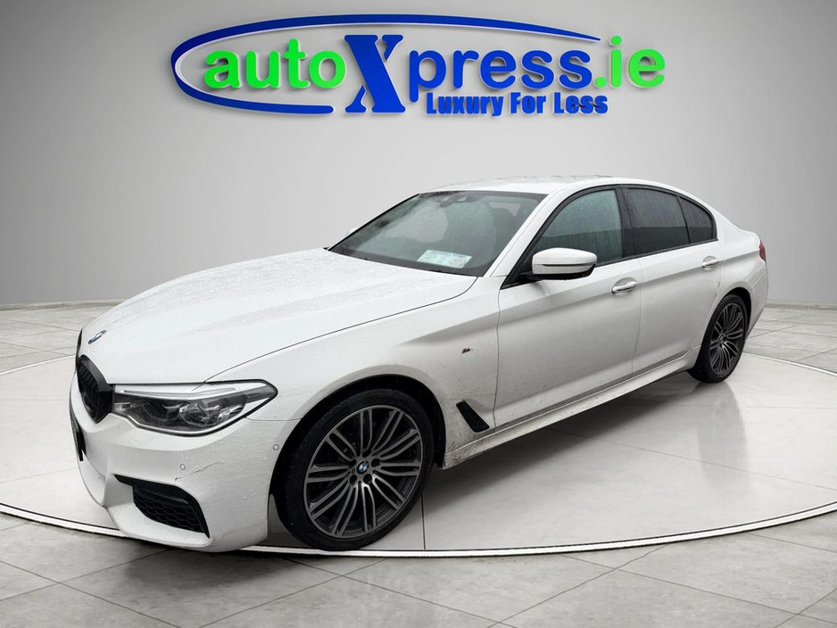 2017 BMW 5 Series - image 5