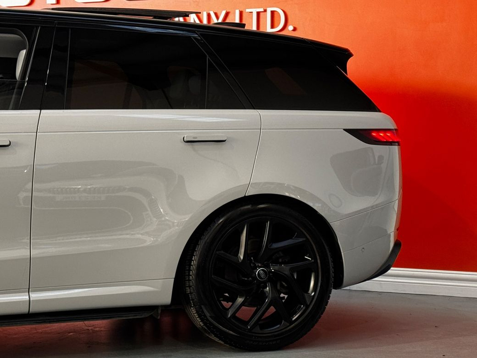 2022 Land Rover Range Rover Sport - image 10