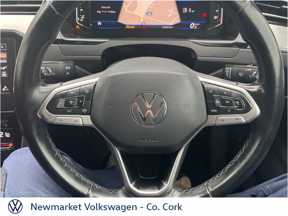 2021 Volkswagen Passat - image 16