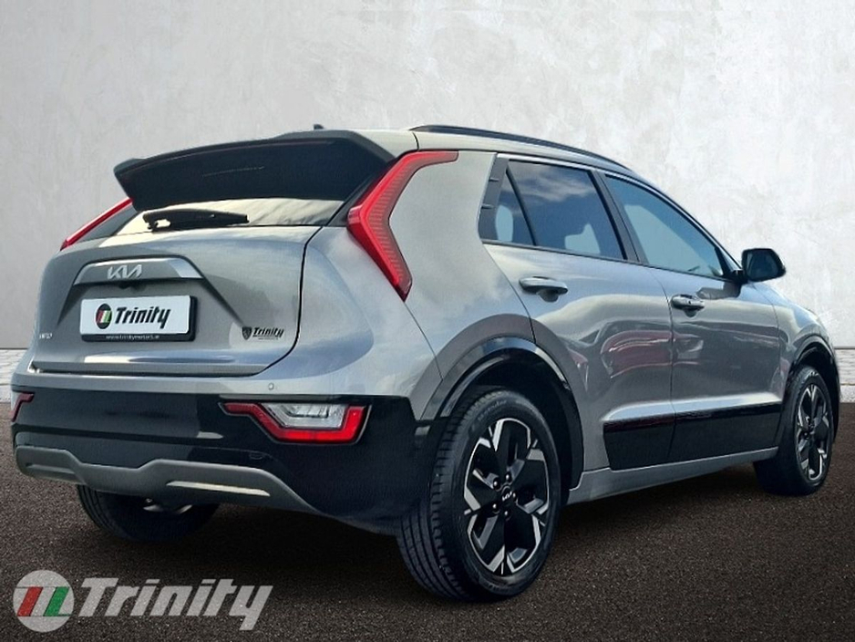 2023 Kia Niro - image 18