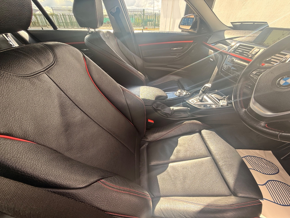 2016 BMW 3 Series - image 15